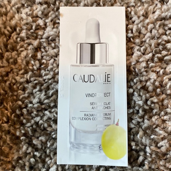 🔥25 SAMPLE CAUDALIE PARIS COMPLEXION CORRECTING VINOPERFECT🔥 - Picture 1 of 4